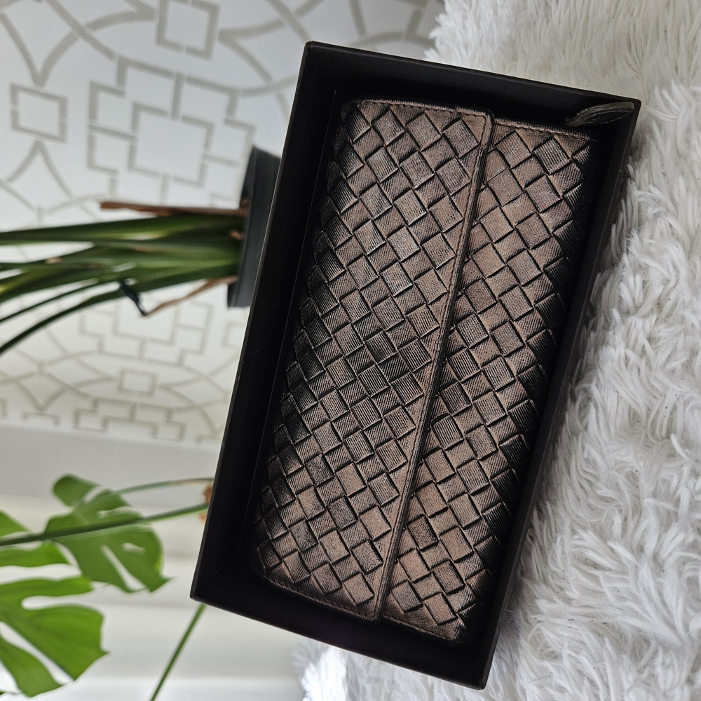 Bottega Veneta Intrecciato Bifold Leather Long Wallet